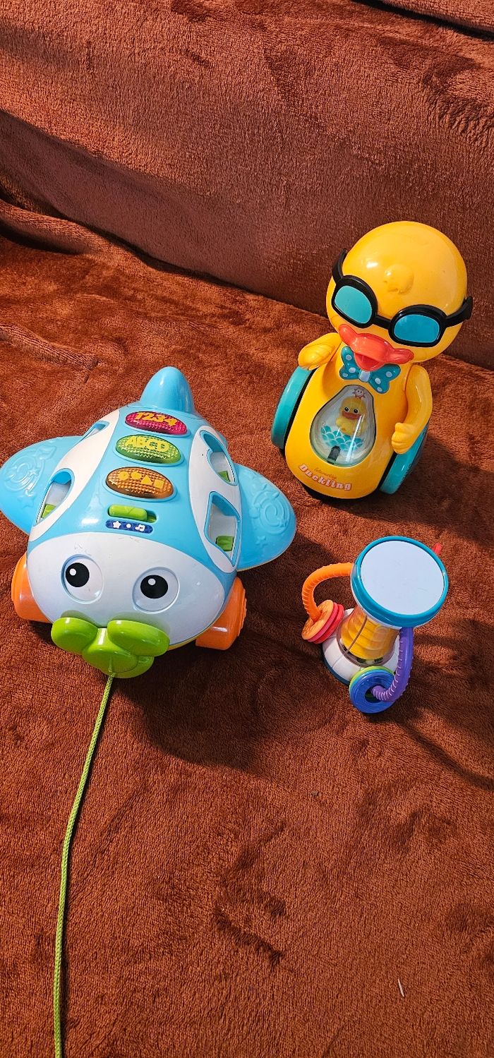 Lot de jouets enfant