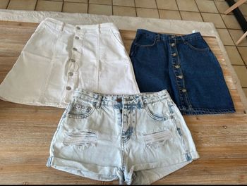 Lot de 2 jupes et 1 short