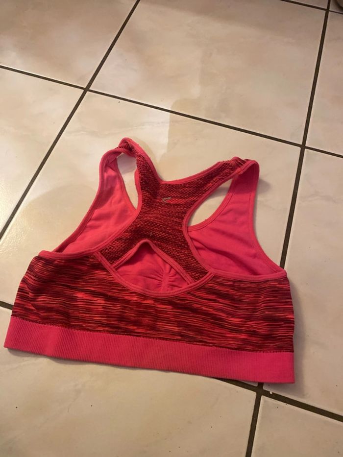 Brassière de sport taille S - photo numéro 2