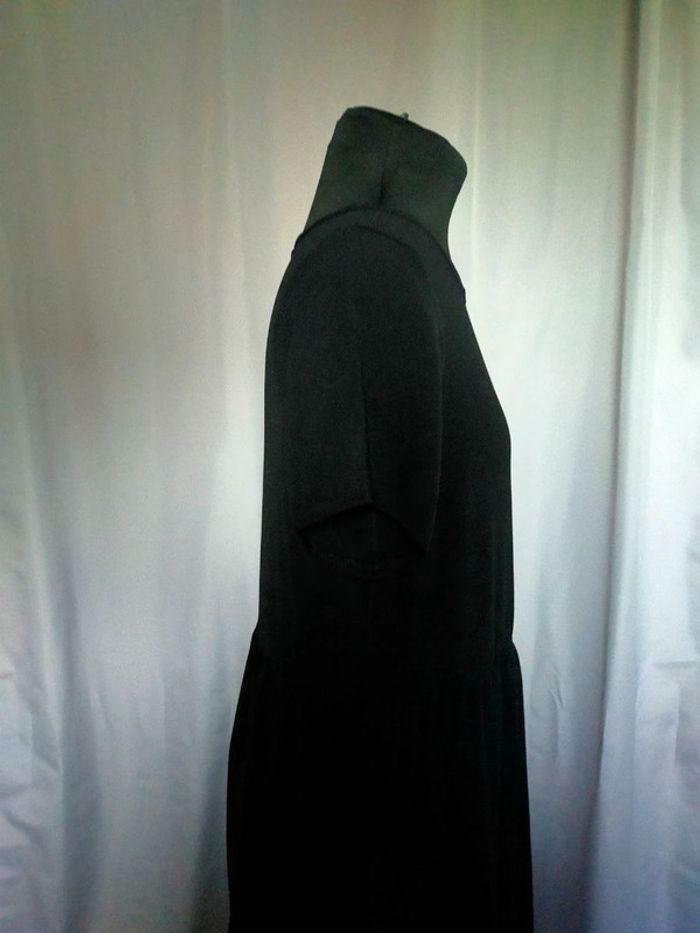 Robe noire simple et élégante – sans marque - photo numéro 4