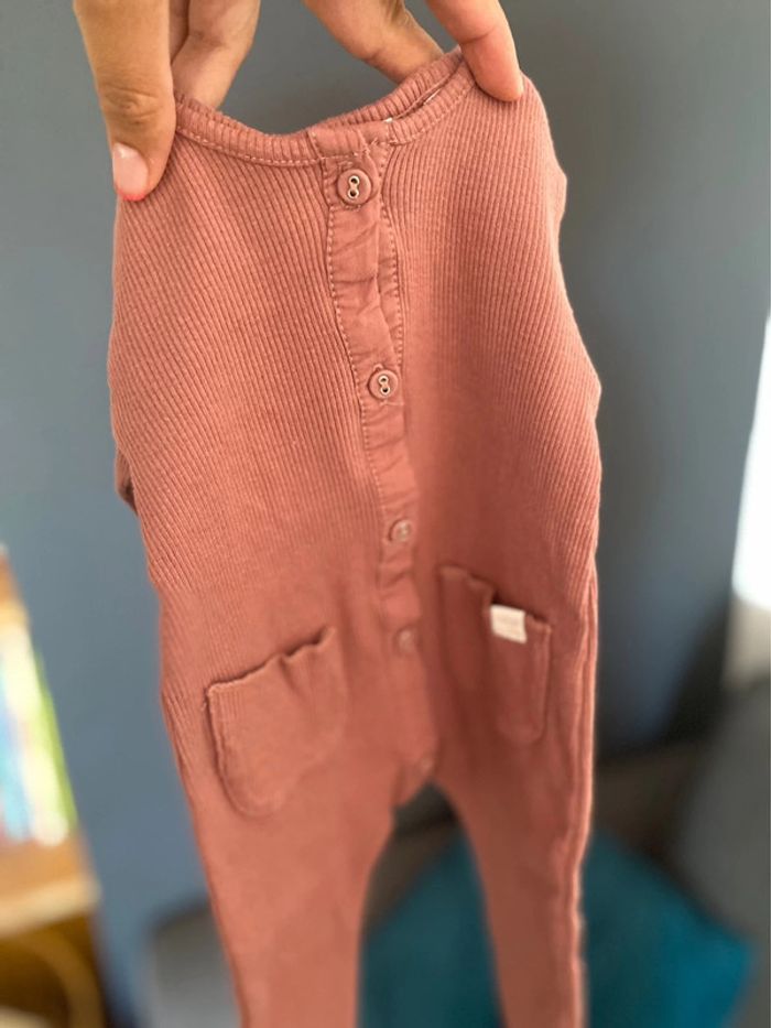Grenouillère / petite combi côtelée Zara 🥰 - photo numéro 2