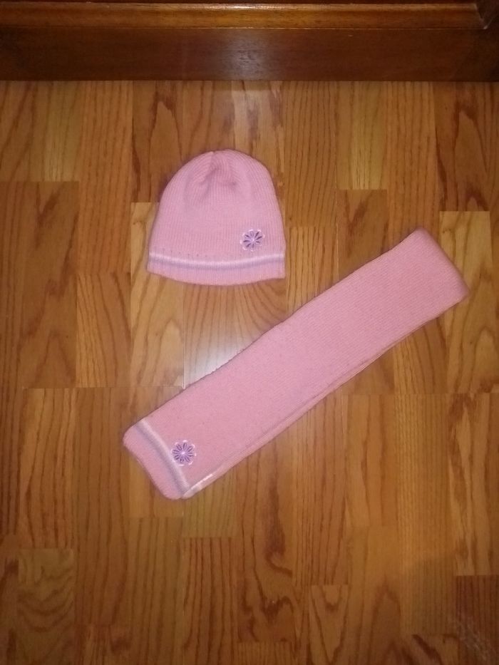 Lot bonnet et écharpe 6-12 mois