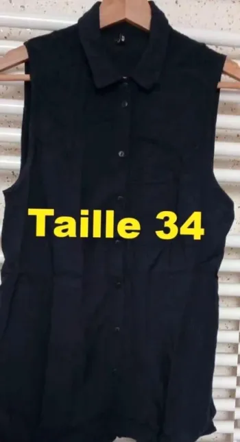 Chemisier  sans  manche noir  Only  Taille  34