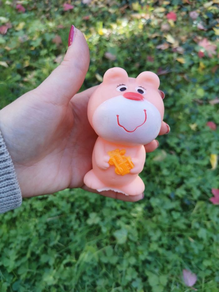 Jouet ours en résine cuinant