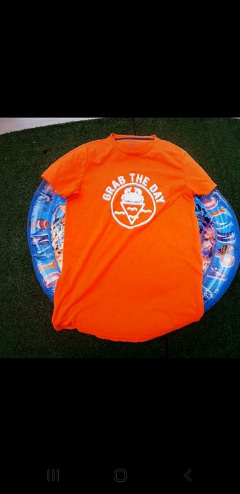 Tee shirt