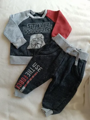 🎀 jolie ensemble star wars taille 9 mois 🎀