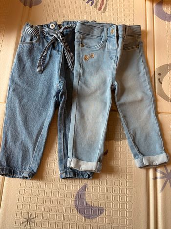 Lot de 2 jeans bébé fille 12 mois 
