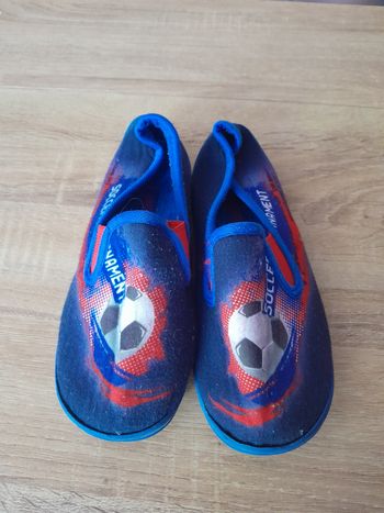 Chaussons ballons de foot taille 33