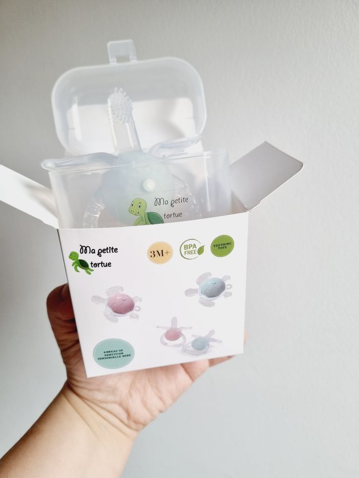 Anneau de dentition et brosse à dents 2 en 1 en silicone alimentaire sans BPA - photo numéro 7