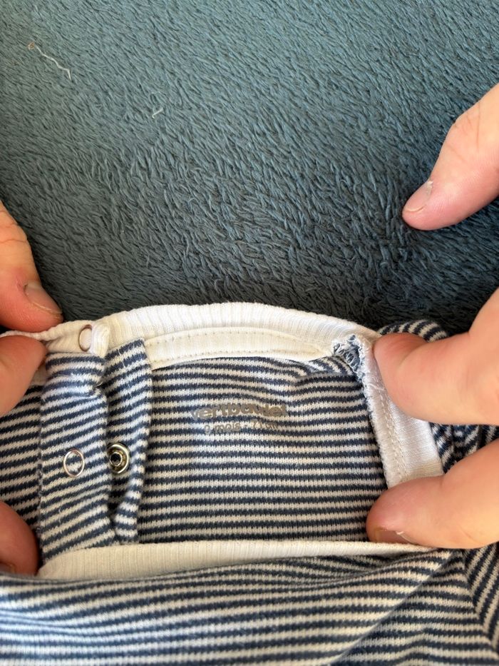 Ensemble body manches courtes et salopette short en jean - photo numéro 4