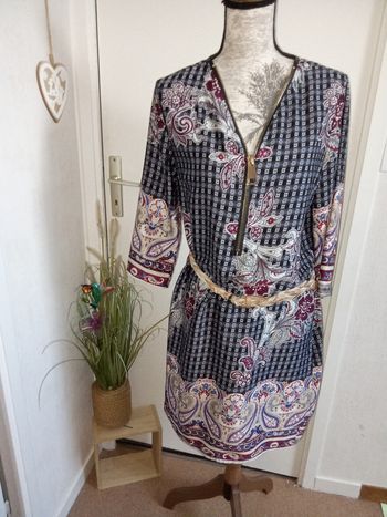 Robe tunique, blouse mi saison, été femme fleurie, taille 42,44, col V, manche 3/4, xl ou L