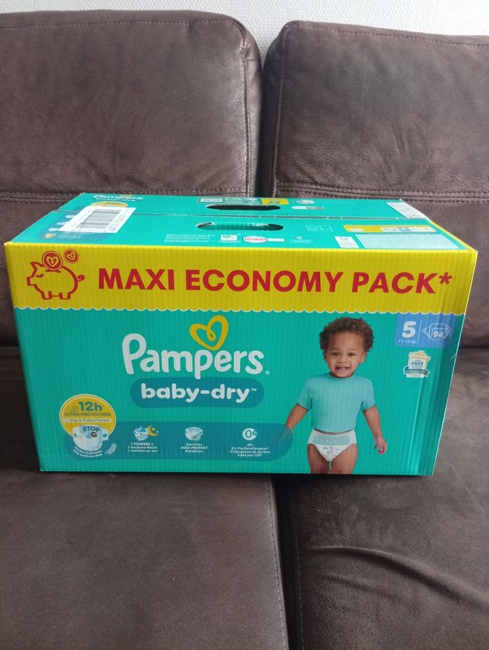 Couches Pampers taille 5