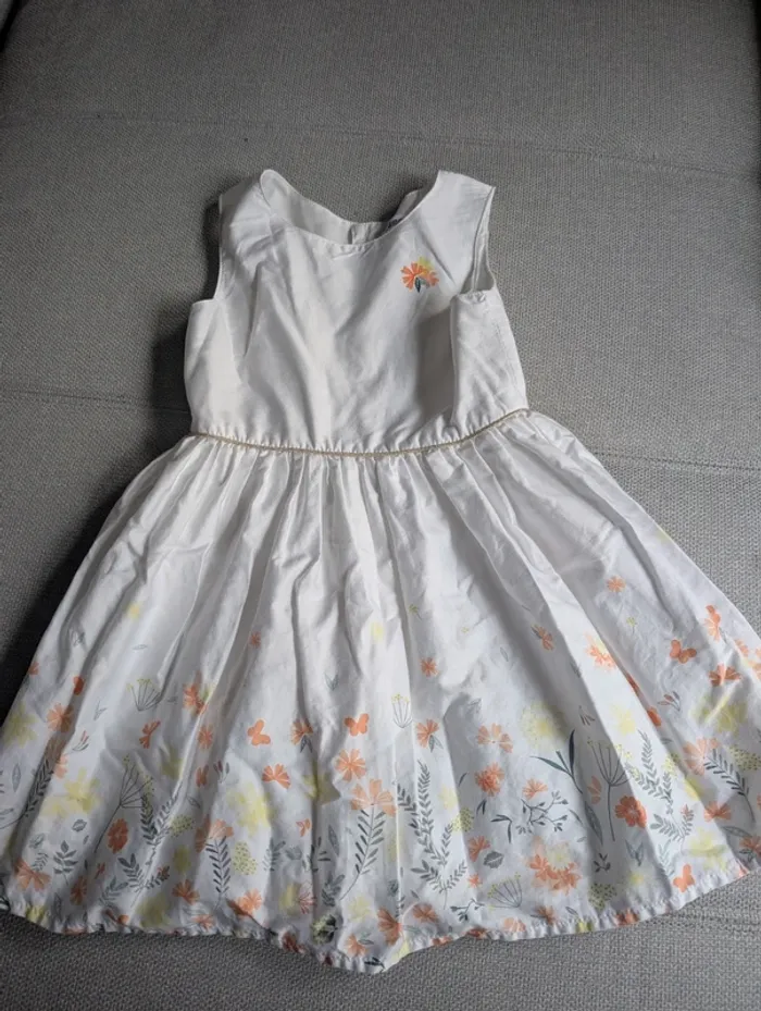 Robe blanche 4 ans