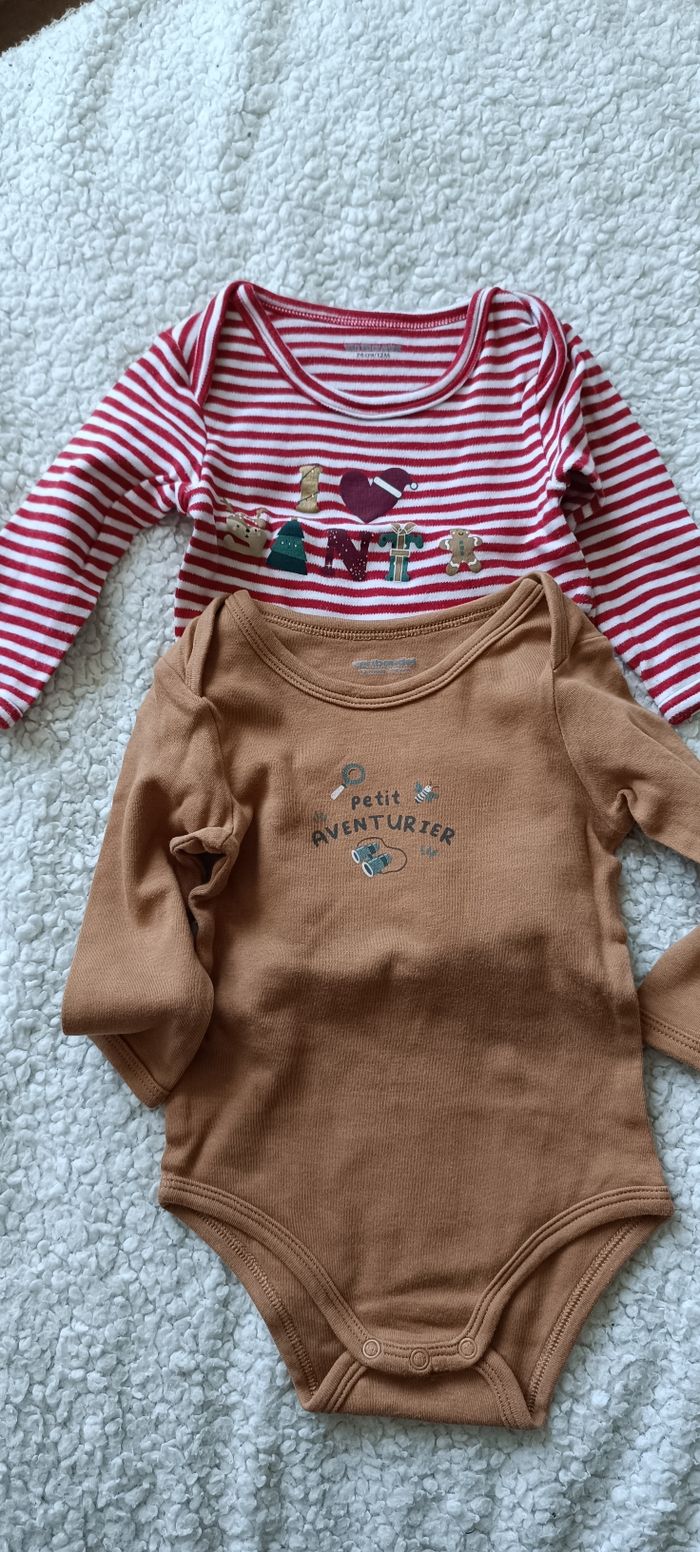 Lot de 2 body taille 12 mois