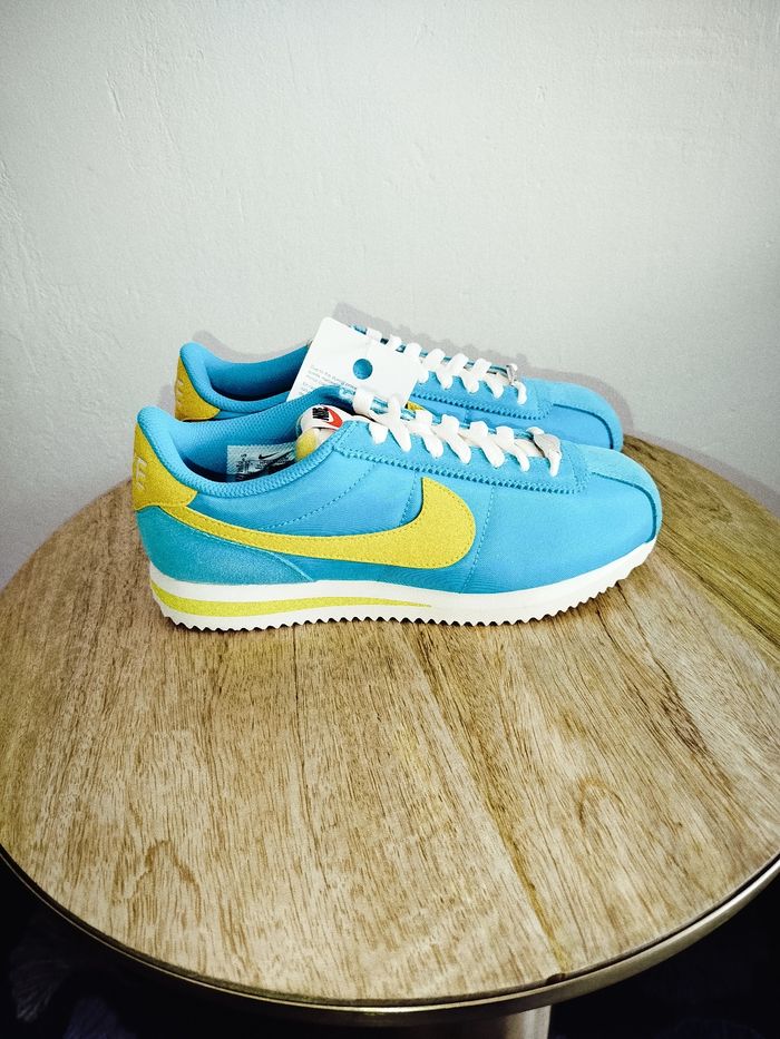 Baskets nike T 36.5 - photo numéro 4