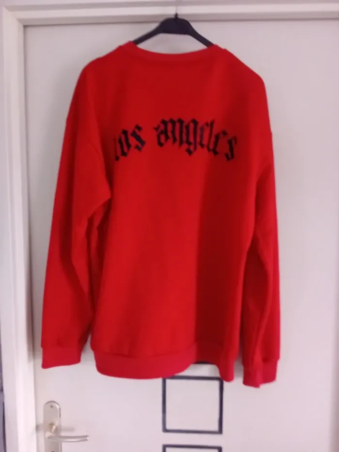 Pull fin rouge de chez Los Angeles en Taille M - photo numéro 2