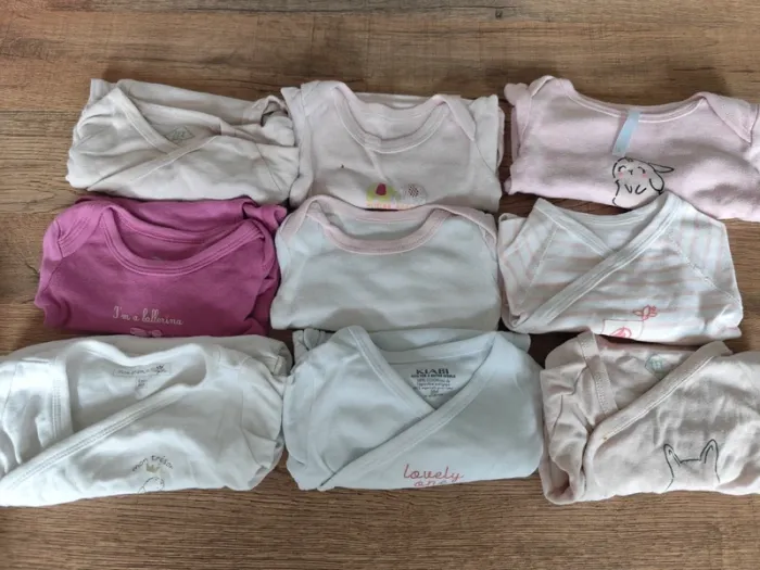 Lot de 9 bodies 3 mois manches longues