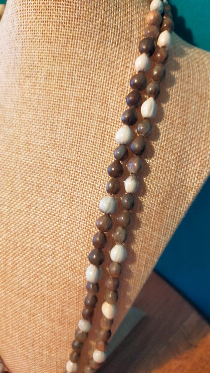 Collier long en graines naturelles – Tons bruns et crème - Collection Terres d’Ailleurs - photo numéro 6