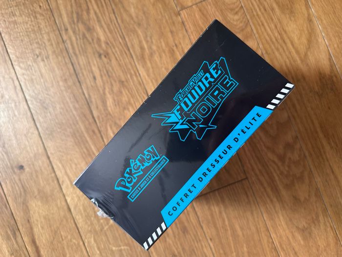 Coffret ETB Pokémon Foudre Noire 10.5 - photo numéro 6