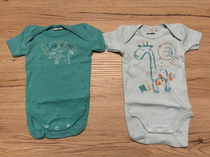 Lot 4 bodies manches courtes 3 mois - photo numéro 2