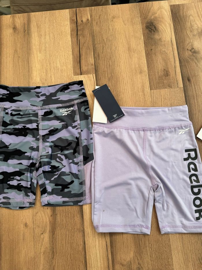 2 shorts Reebok