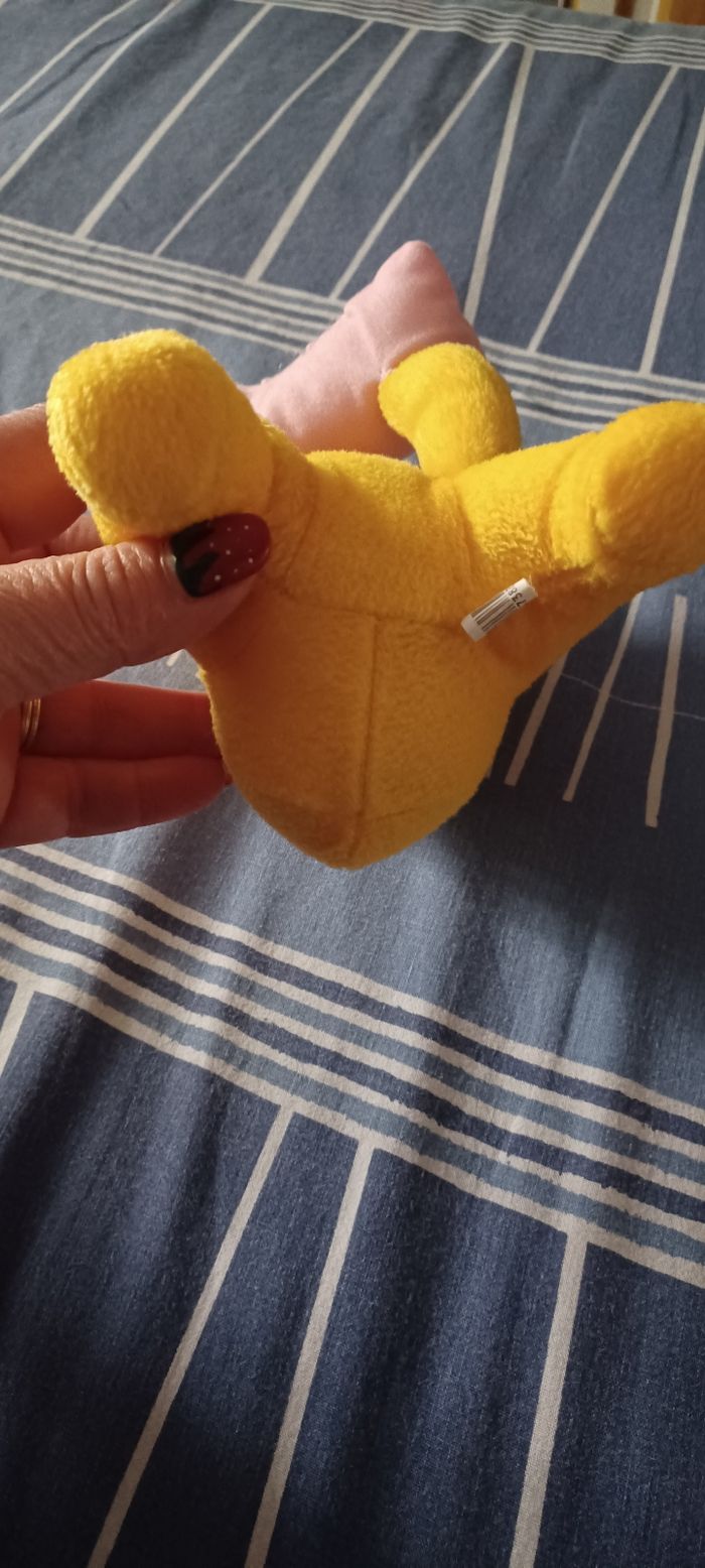 Très jolie petite peluche winni l'ourson - photo numéro 4