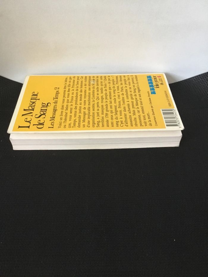 Livre dont vous êtes le héros Le Masque de Sang LDVELH - photo numéro 4