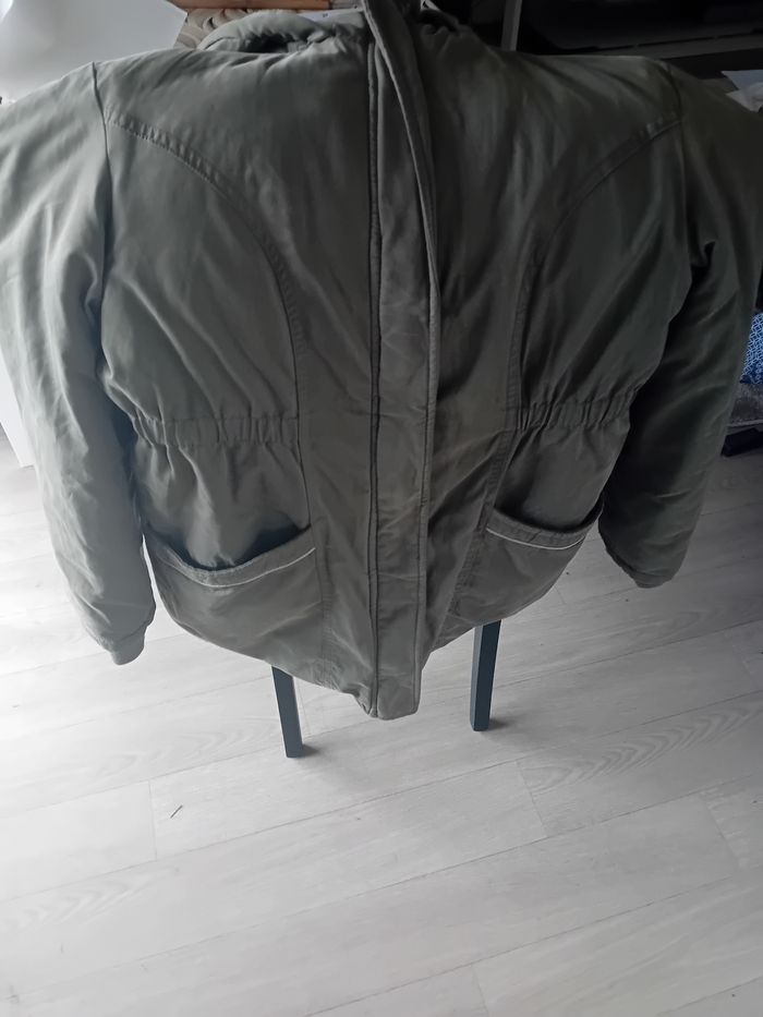 Un manteau fille tape a l'oeil, 14 ans - photo numéro 3