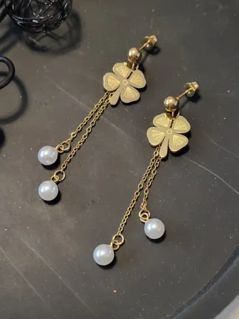 Boucles d'oreilles acier inoxydable trèfle à 4 feuilles et perles