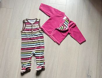 Tres bel ensemble coloré. Fille 6 mois. Marque