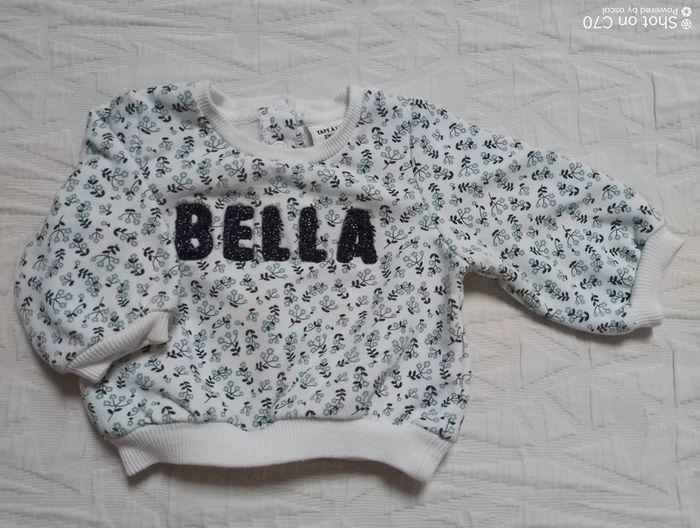Tape a l oeil pull sweat fleurs Bella 3 mois