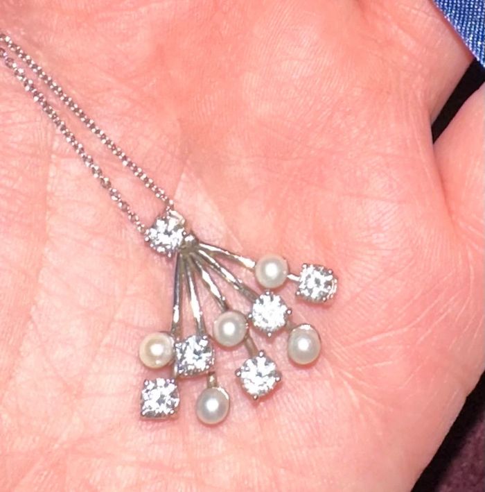 Collier Agatha