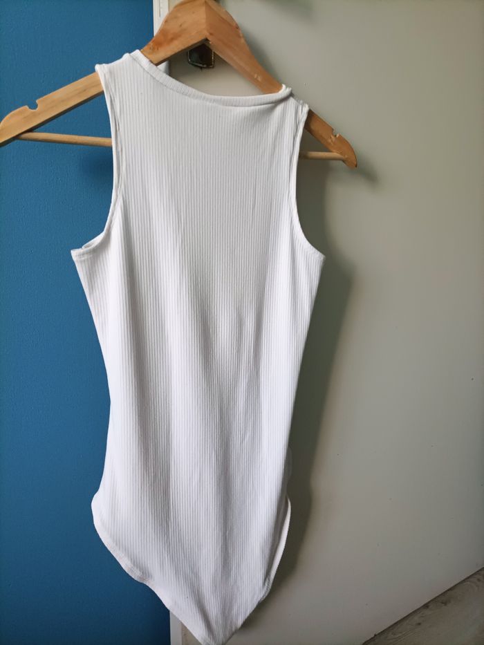 Body femme - photo numéro 3