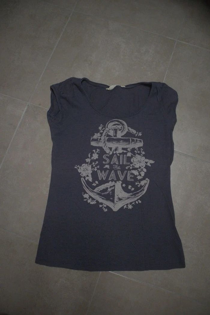 T shirt bleu foncé, taille M