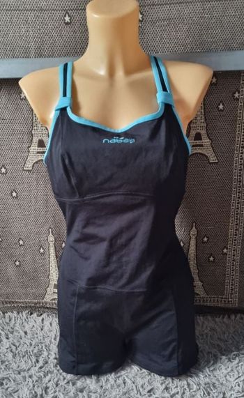 Maillot de bain short taille 42