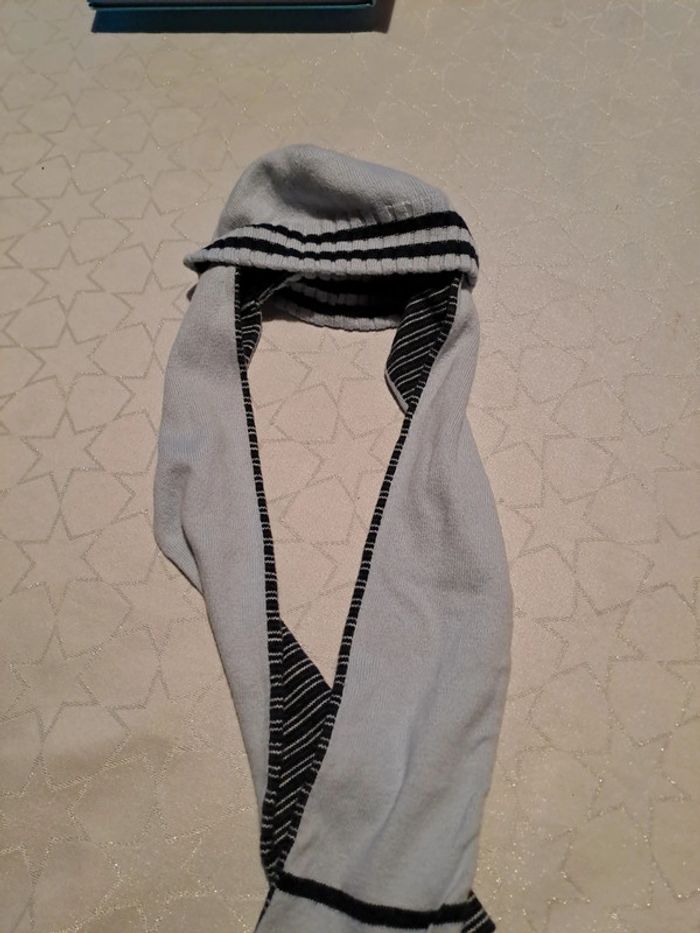 Bonnet et écharpe intégrée 6 mois - photo numéro 5