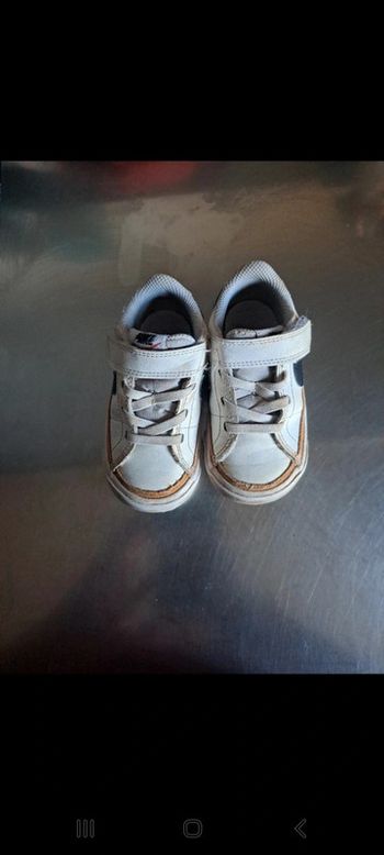 Lot baskets et bottines taille 22