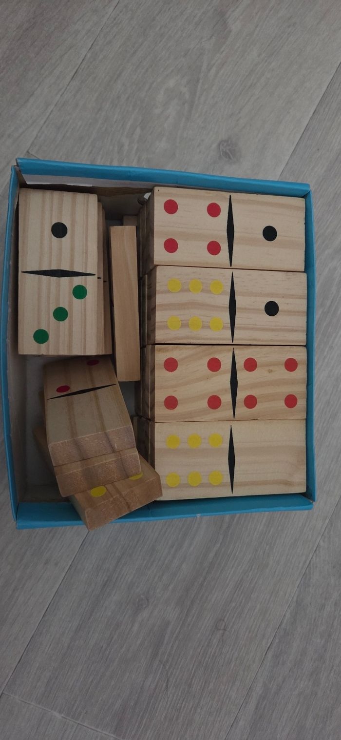 Jeu dominos bois