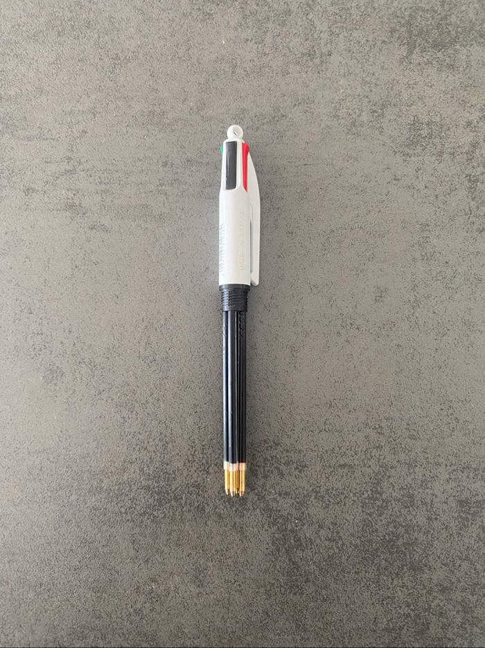 stylo 4 couleurs - photo numéro 3