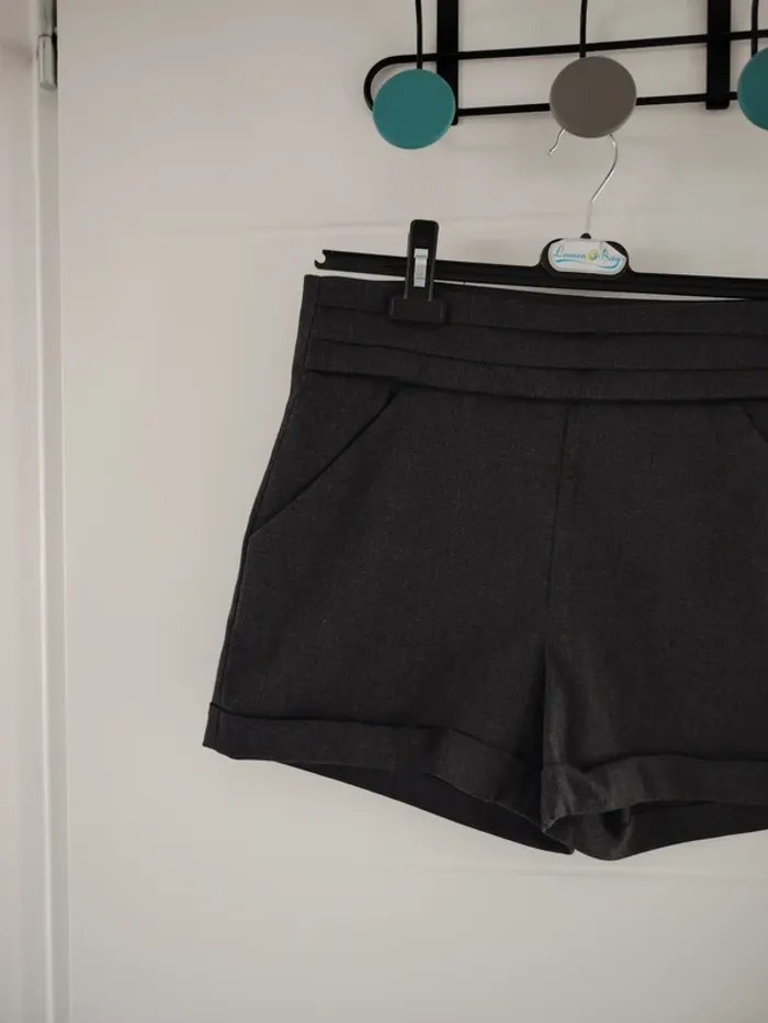 short naf naf 36 - photo numéro 3