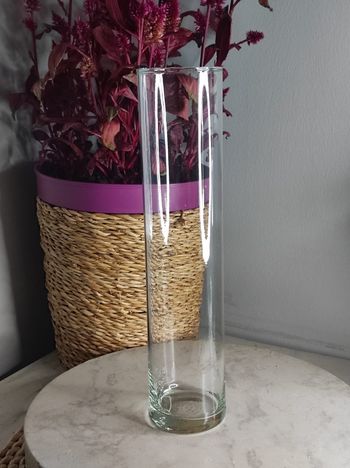 Vase tube en verre