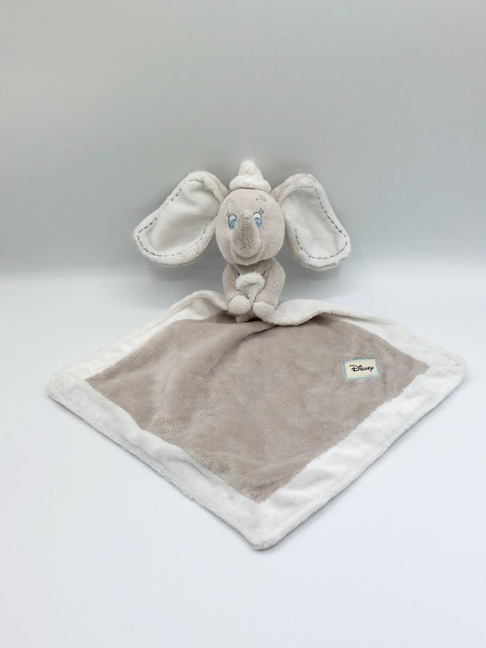 Doudou éléphant Dumbo DISNEY NICOTOY SIMBA mouchoir gris blanc yeux bleus