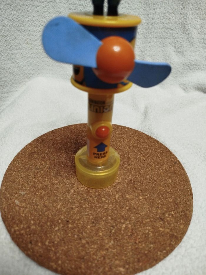 Figurine Minions ventilateur - photo numéro 4