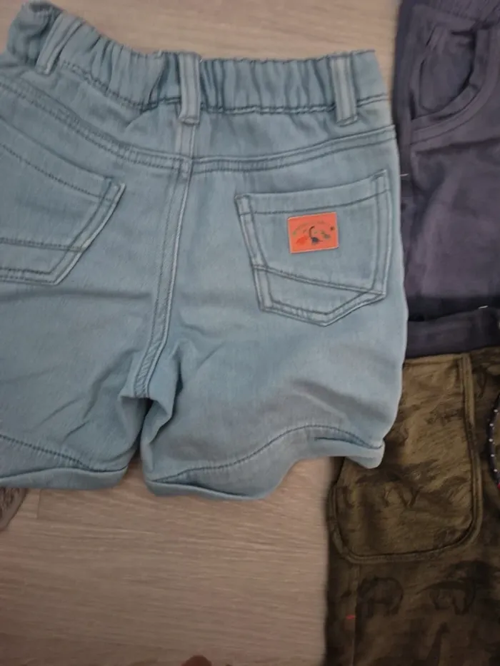Lot shorts 7 ans - photo numéro 5