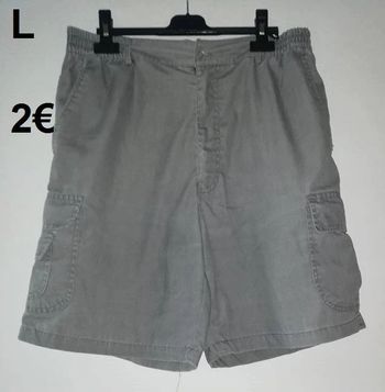 Short / Bernuda gris Taille L