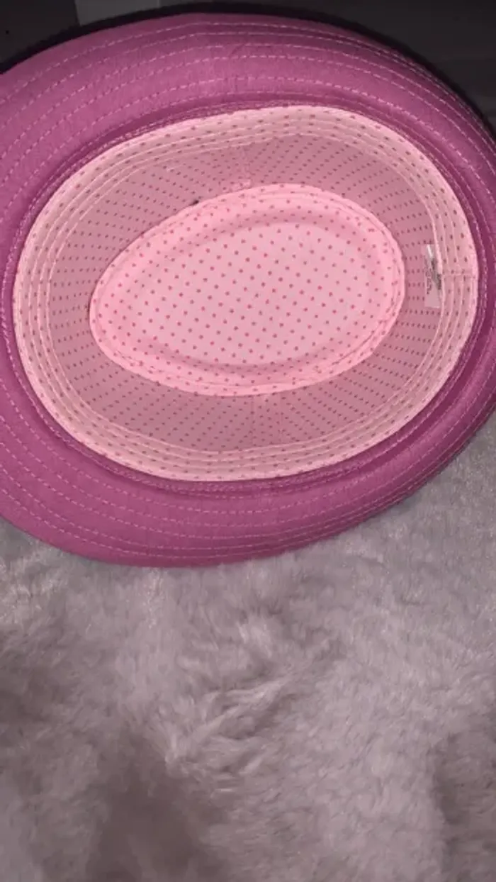 Chapeau rose neuf - photo numéro 3
