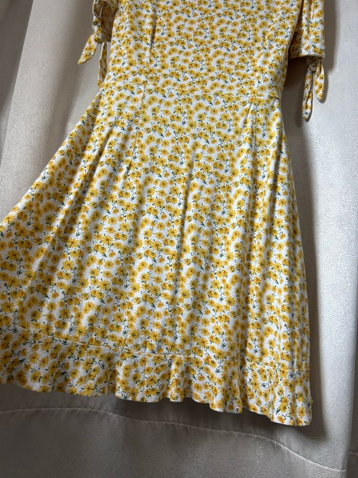 Magnifique robe fleurie jaune L Colin’s - photo numéro 9
