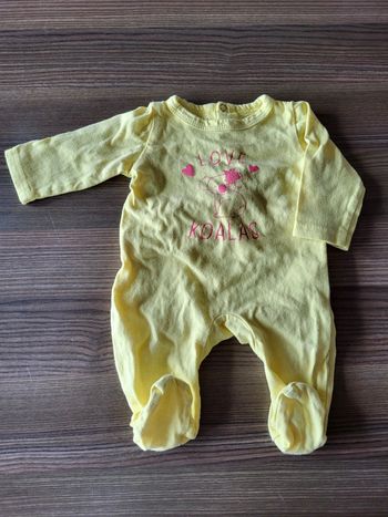 Pyjama taille 1 mois (56 cm)