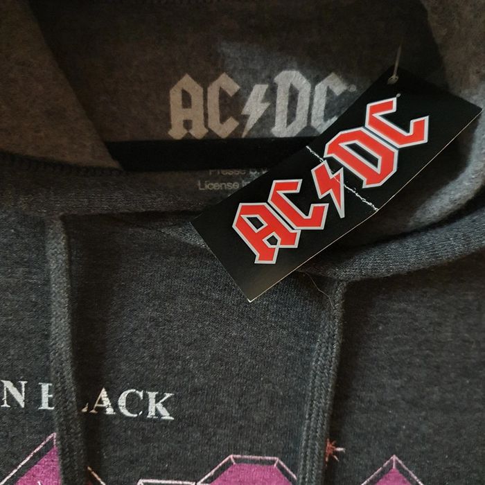 Sweat-shirt AC/DC gris taille L avec capuche et poche centrale - photo numéro 2