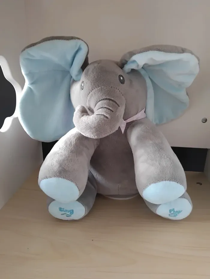 Peluche musical Éléphant *